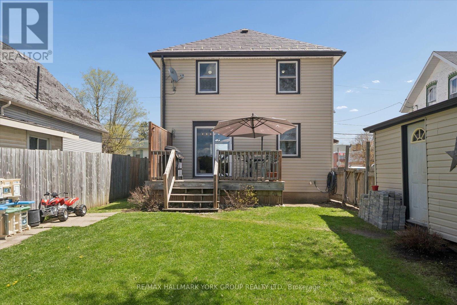 27 St Paul Street, Kawartha Lakes, ON - Outdoor With Exterior