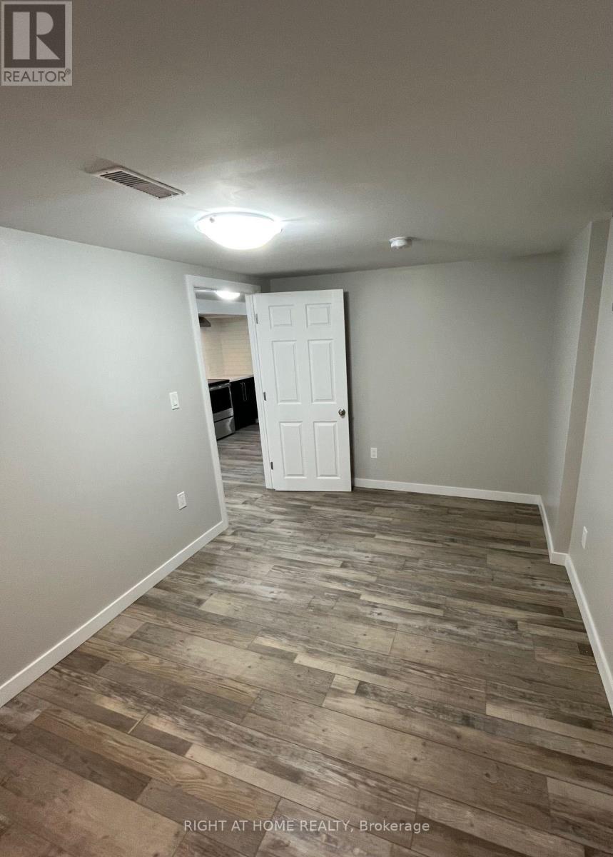 6 Bardadyn Court, St. Catharines, ON - Indoor Photo Showing Other Room