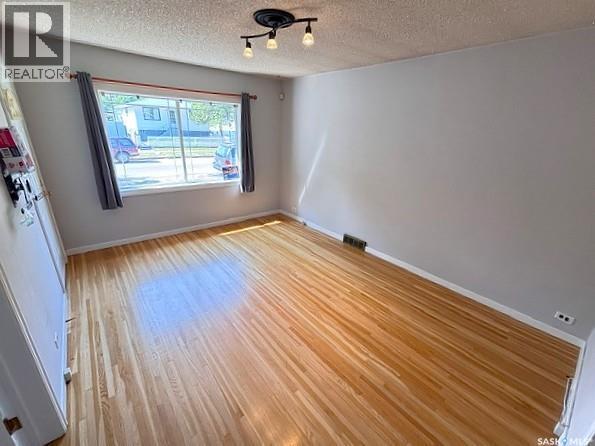 938 Iroquois Street W, Moose Jaw, SK - Indoor Photo Showing Other Room