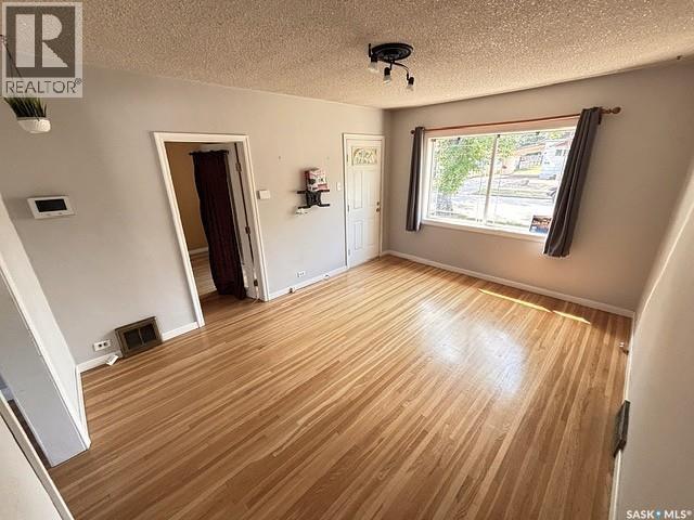 938 Iroquois Street W, Moose Jaw, SK - Indoor Photo Showing Other Room