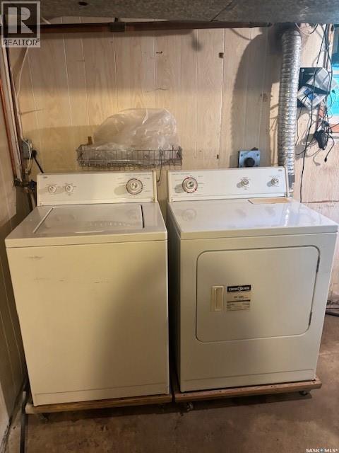 722 1St Street, Canora, SK - Indoor Photo Showing Laundry Room