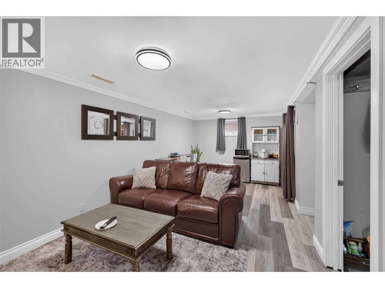 1128 118 Avenue, Dawson Creek, BC - Indoor Photo Showing Living Room