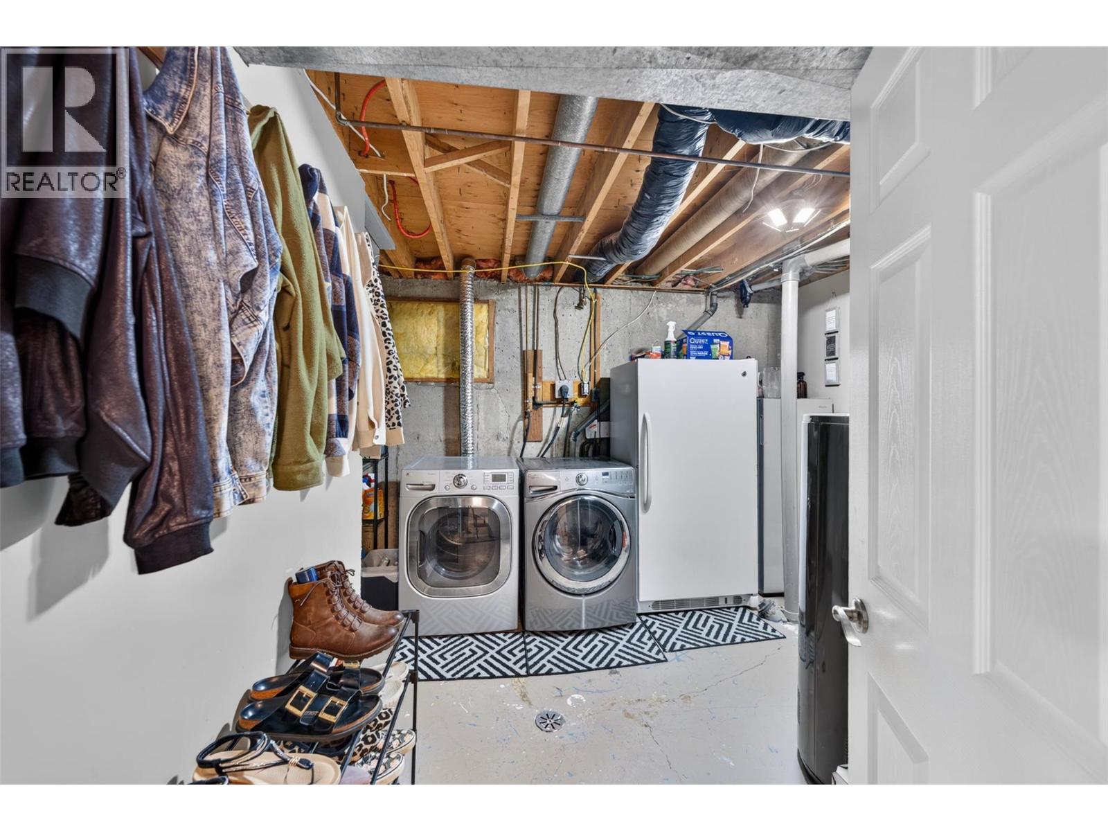 1128 118 Avenue, Dawson Creek, BC - Indoor