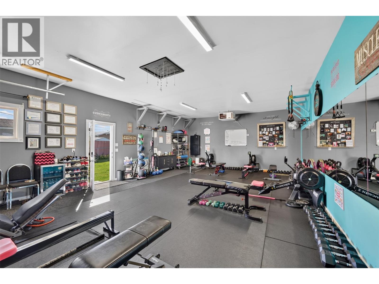 1128 118 Avenue, Dawson Creek, BC - Indoor Photo Showing Gym Room