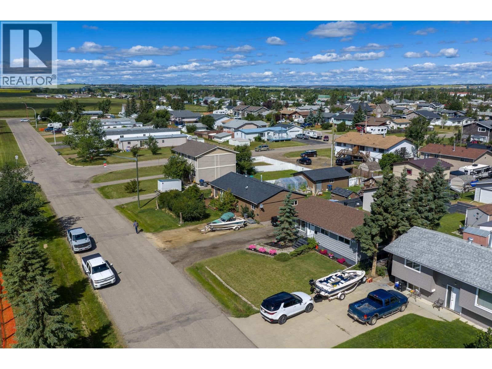 1128 118 Avenue, Dawson Creek, BC - Outdoor With View