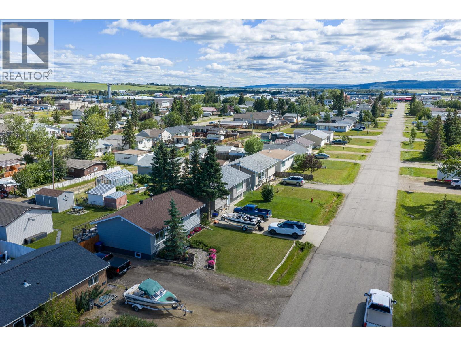 1128 118 Avenue, Dawson Creek, BC - Outdoor With View