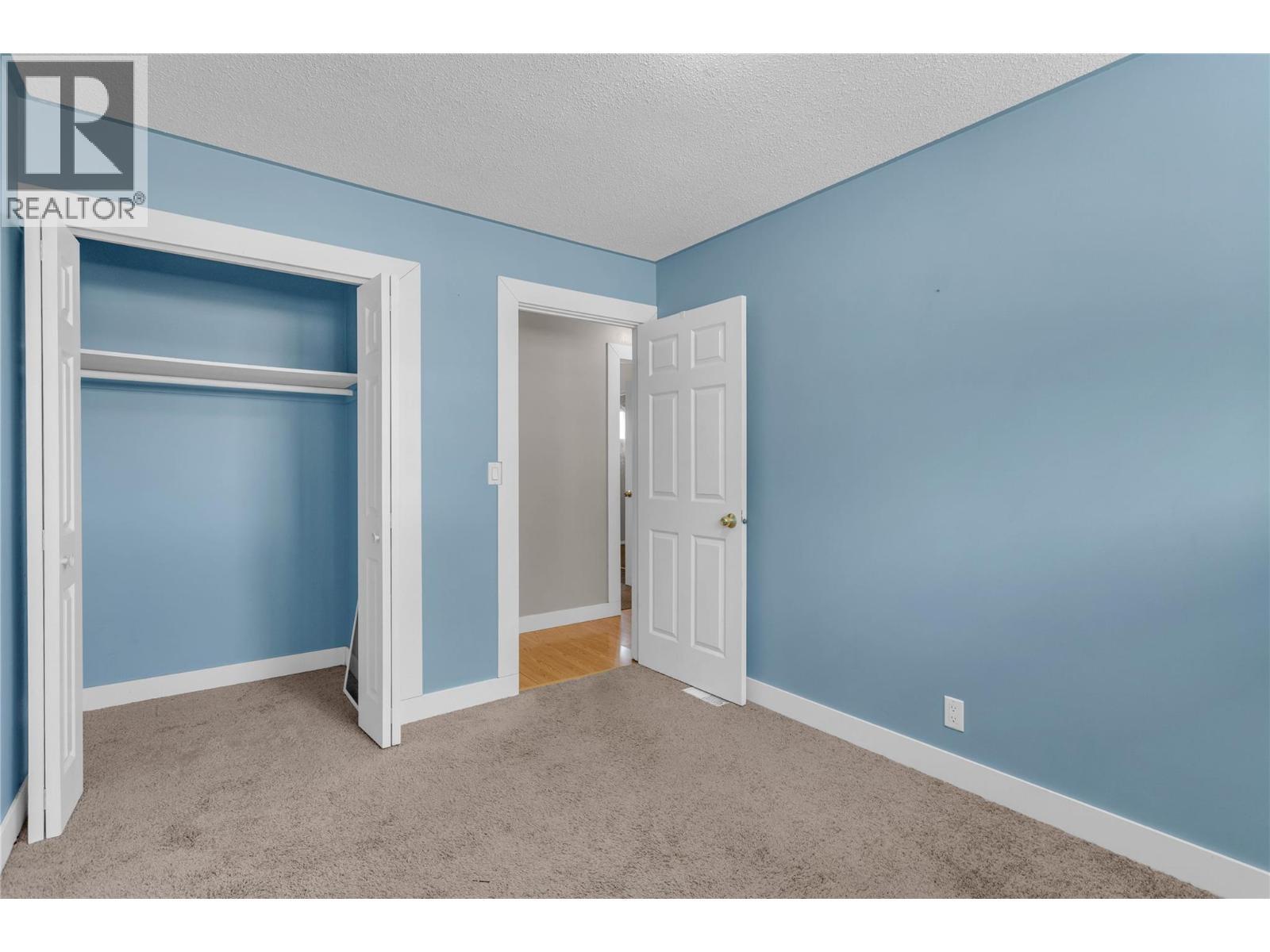 240 Petch Road, Kelowna, BC - Indoor
