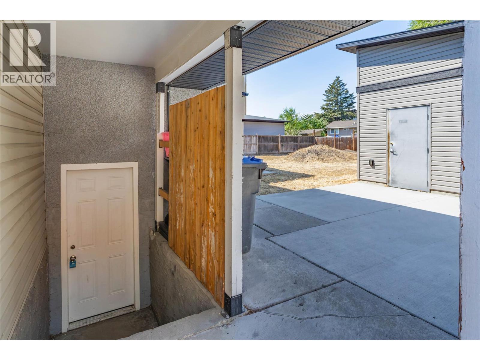 240 Petch Road, Kelowna, BC - Outdoor With Exterior
