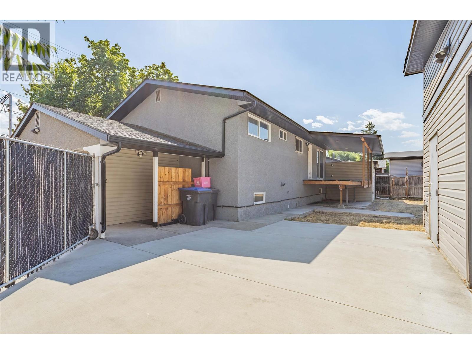 240 Petch Road, Kelowna, BC - Outdoor With Exterior