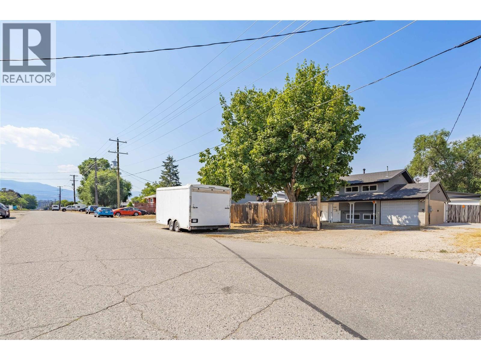 240 Petch Road, Kelowna, BC - Outdoor