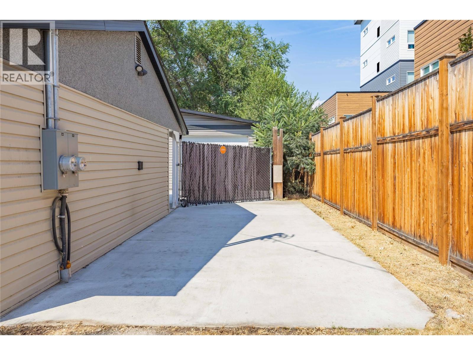 240 Petch Road, Kelowna, BC - Outdoor With Exterior