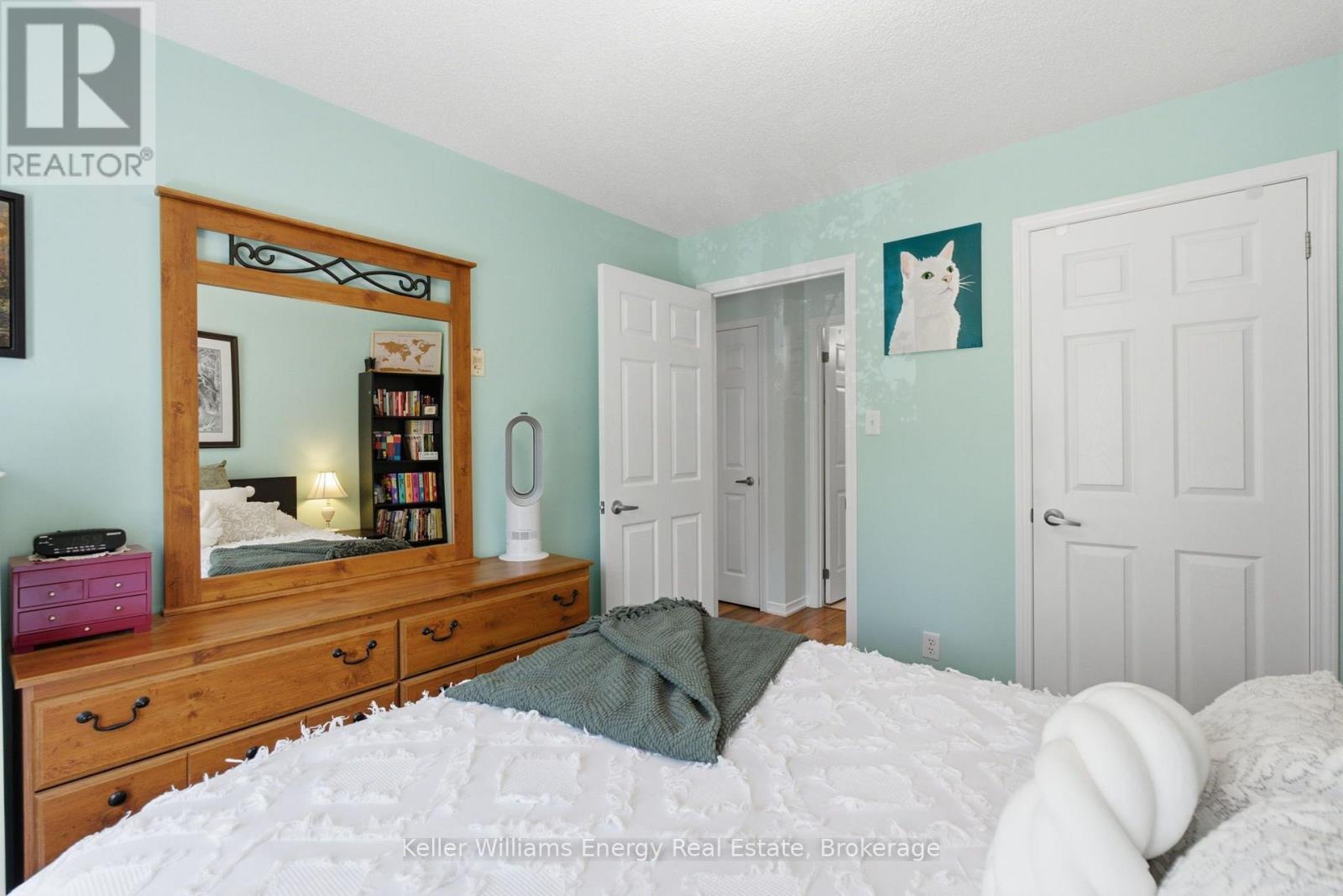 204 - 124 Aspen Springs Drive, Clarington (Bowmanville), ON - Indoor Photo Showing Bedroom