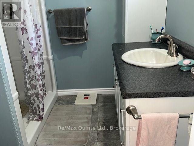 1874 Stockdale Road, Quinte West (Murray Ward), ON - Indoor Photo Showing Bathroom