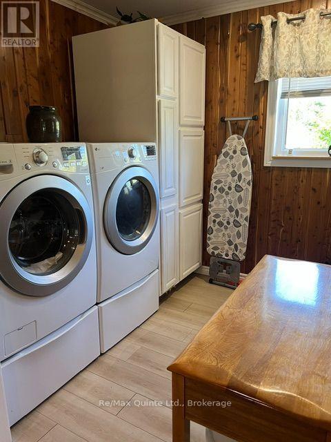 1874 Stockdale Road, Quinte West (Murray Ward), ON - Indoor Photo Showing Laundry Room
