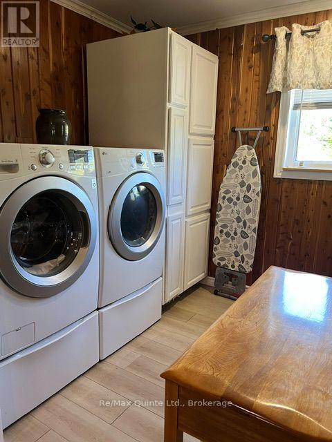 1874 Stockdale Road, Quinte West (Murray Ward), ON - Indoor Photo Showing Laundry Room