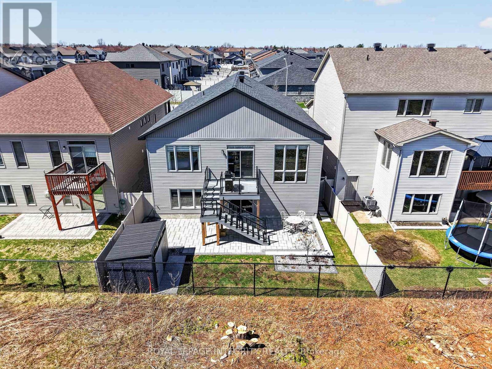 724 Parade Drive, Ottawa, ON - Outdoor