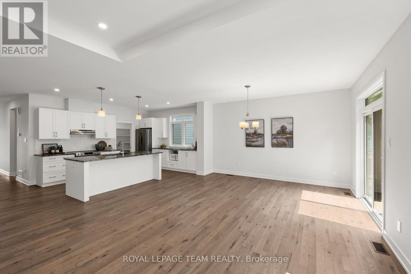 53 Mac Beattie Drive, Arnprior, ON - Indoor Photo Showing Other Room