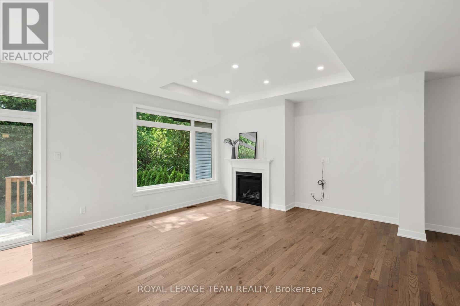 53 Mac Beattie Drive, Arnprior, ON - Indoor With Fireplace