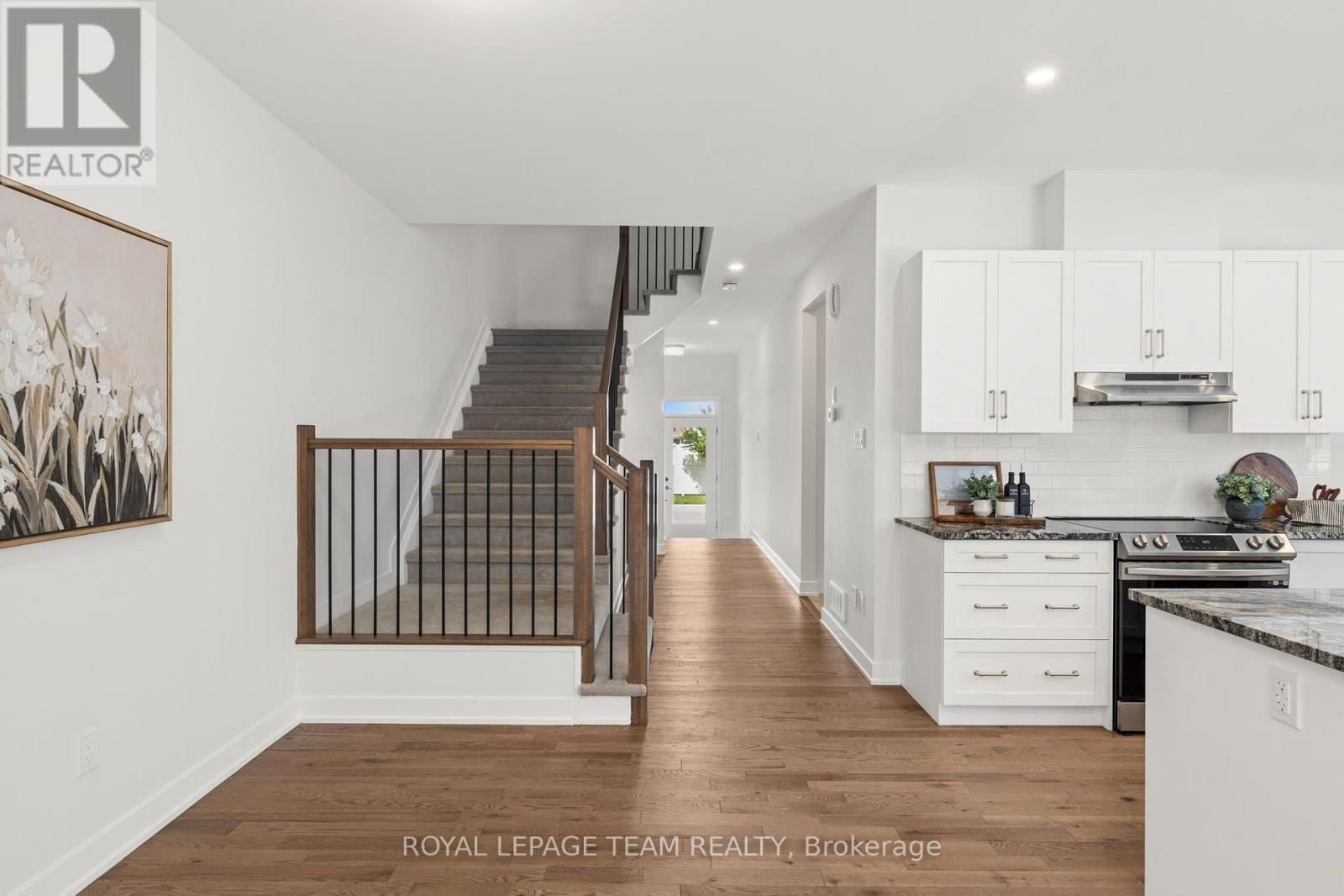 53 Mac Beattie Drive, Arnprior, ON - Indoor Photo Showing Kitchen