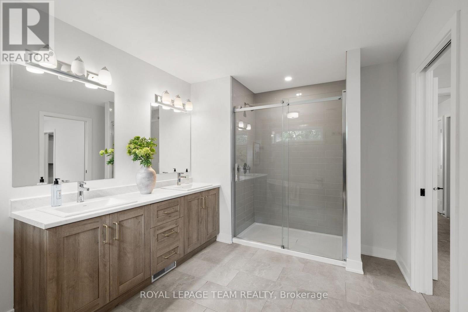 53 Mac Beattie Drive, Arnprior, ON - Indoor Photo Showing Bathroom