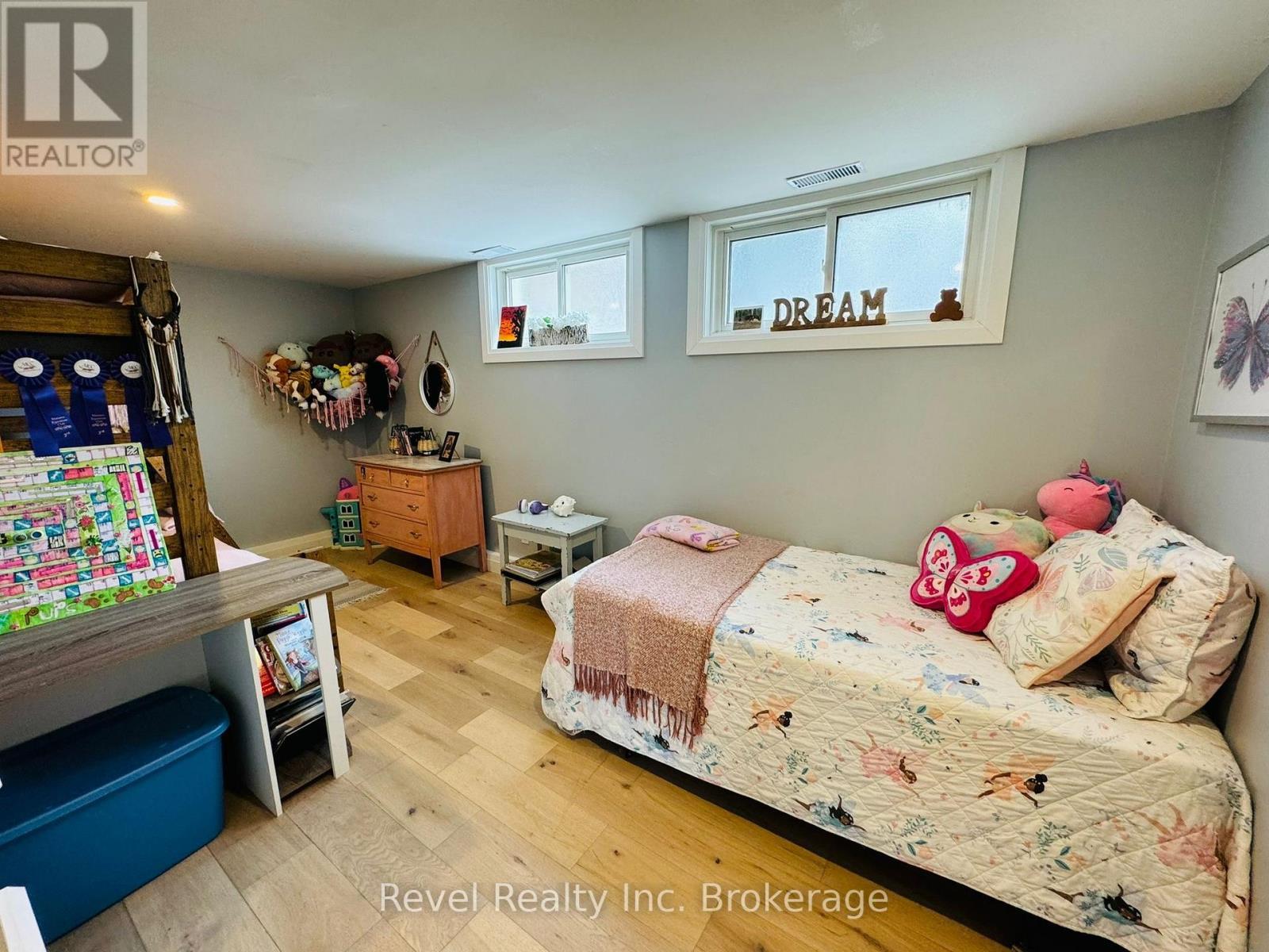541 Donald Street, Mattawa, ON - Indoor Photo Showing Bedroom