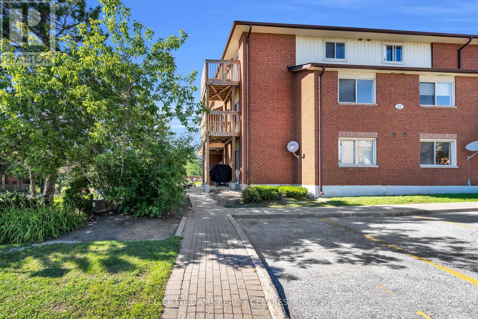 2 - 22 Meadow Lane, Barrie, ON - Outdoor