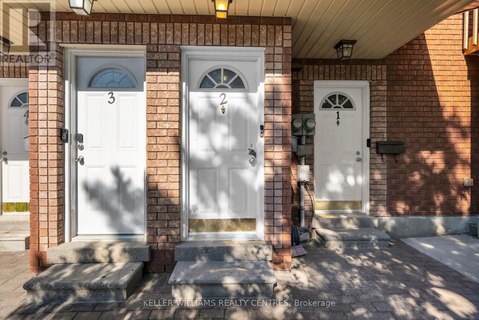 2 - 22 Meadow Lane, Barrie, ON - Outdoor