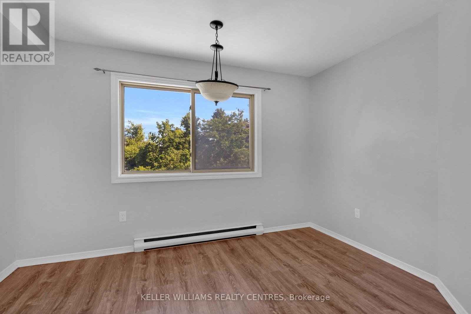 2 - 22 Meadow Lane, Barrie, ON - Indoor Photo Showing Other Room