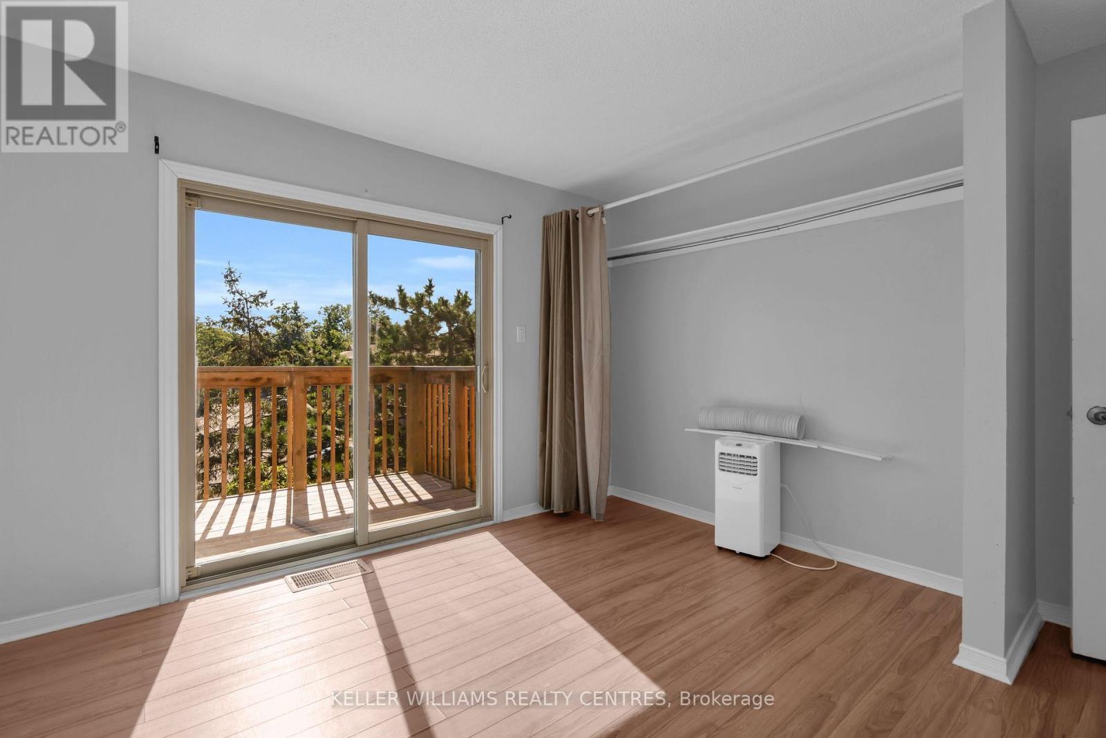 2 - 22 Meadow Lane, Barrie, ON - Indoor Photo Showing Other Room