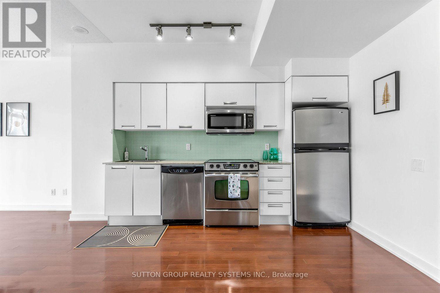 1406 - 33 Charles Street E, Toronto, ON - Indoor Photo Showing Kitchen