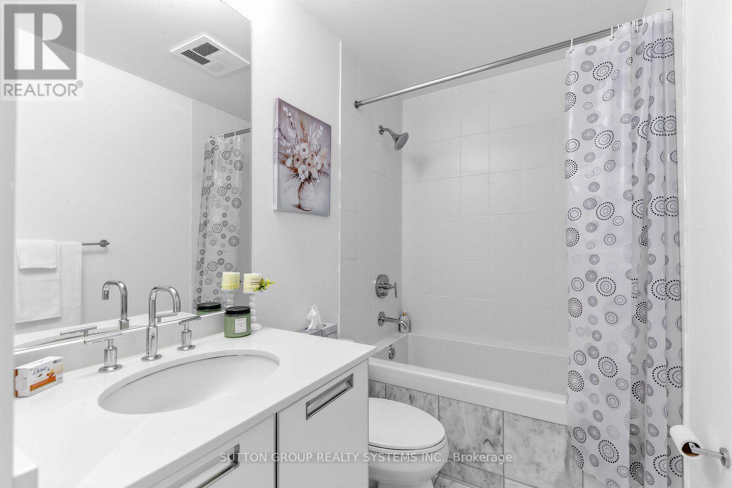 1406 - 33 Charles Street E, Toronto, ON - Indoor Photo Showing Bathroom