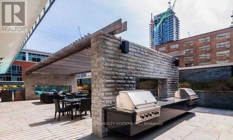 1406 - 33 Charles Street E, Toronto, ON - Outdoor