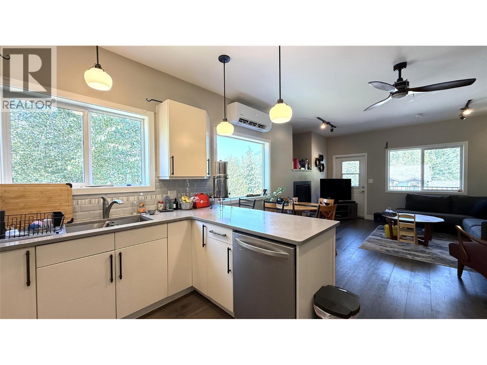 2410 Perrier Lane Unit# A, Nelson, BC - Indoor Photo Showing Kitchen With Double Sink