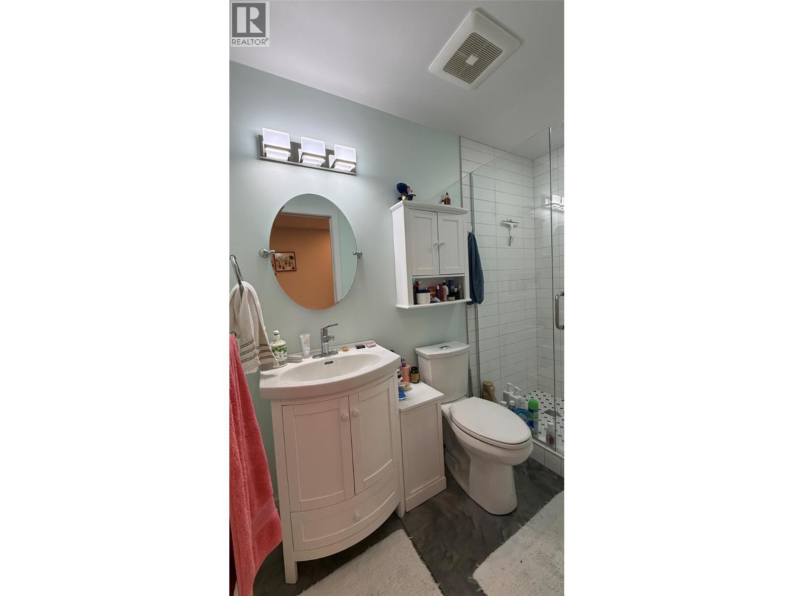 2410 Perrier Lane Unit# A, Nelson, BC - Indoor Photo Showing Bathroom