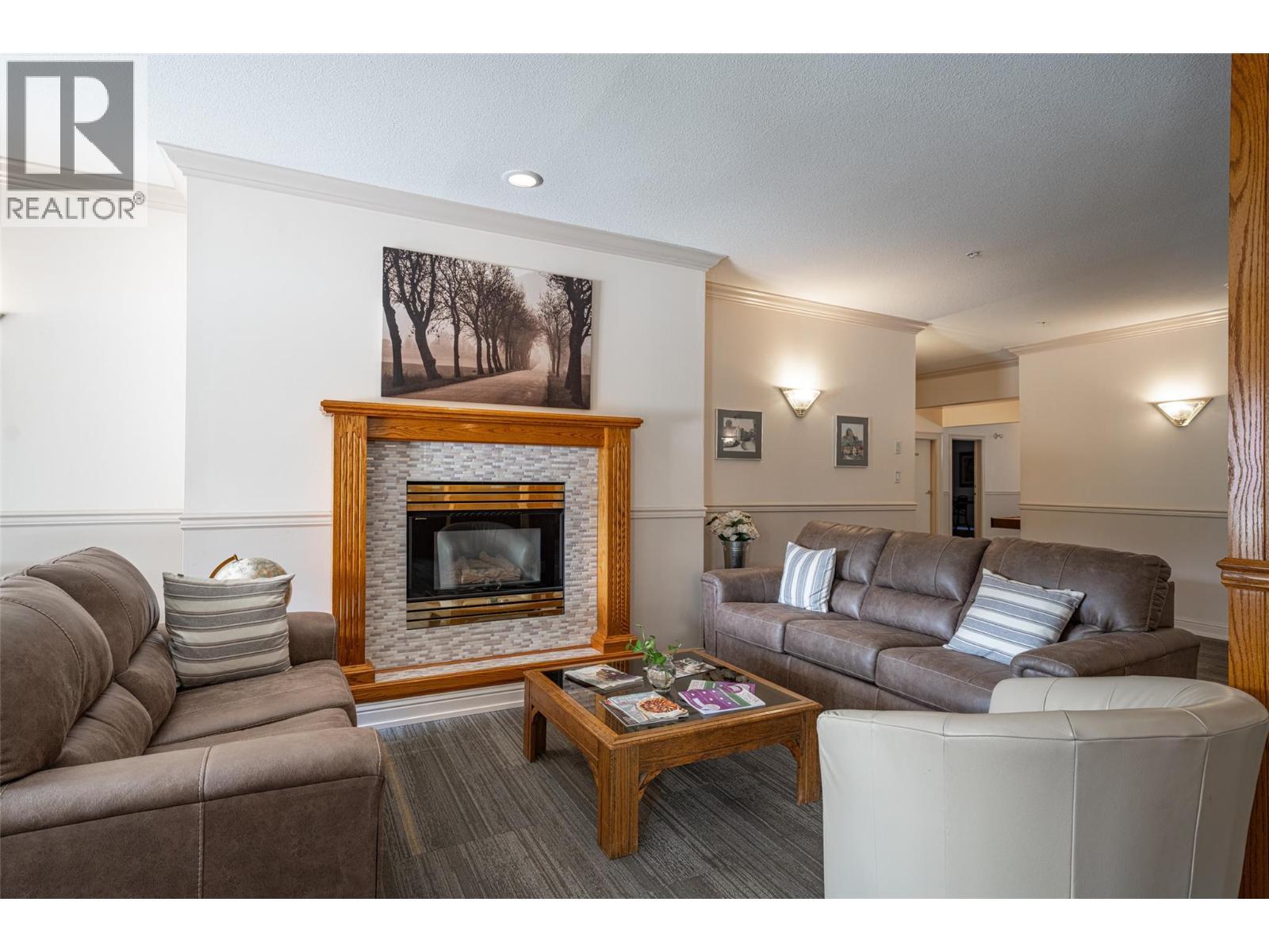 Foyer - 3805 30 Avenue Unit# 112, Vernon, BC - Indoor Photo Showing Living Room With Fireplace