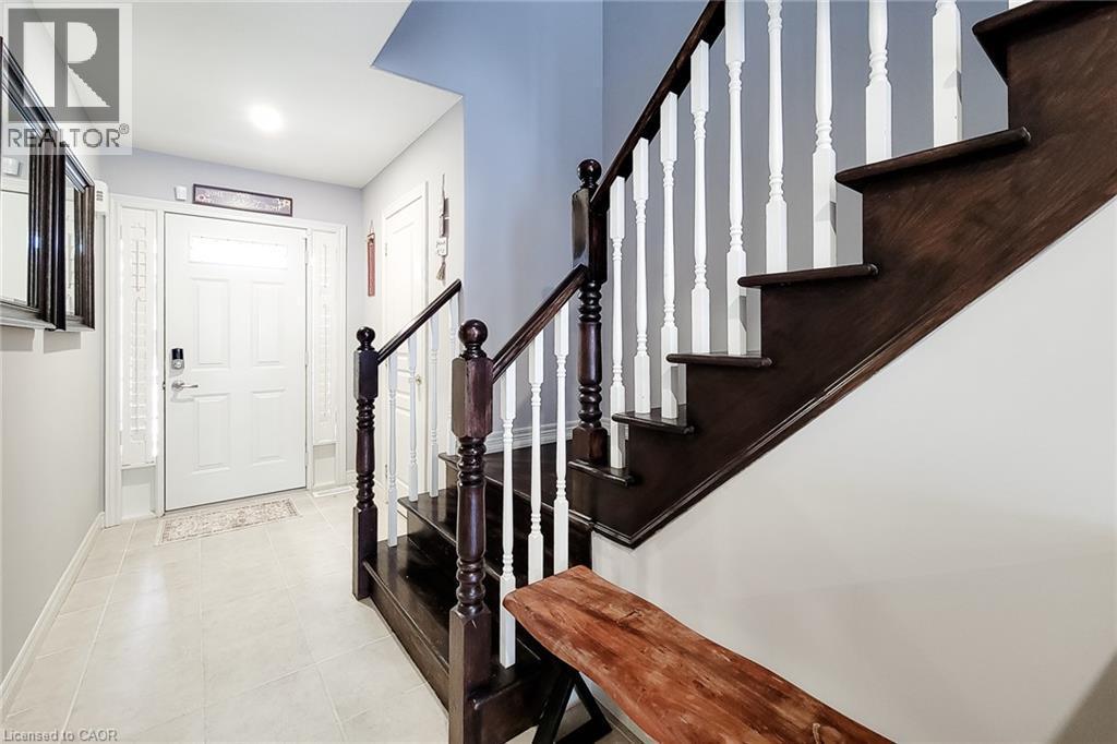26 Magnificent Way, Binbrook, ON - Indoor Photo Showing Other Room