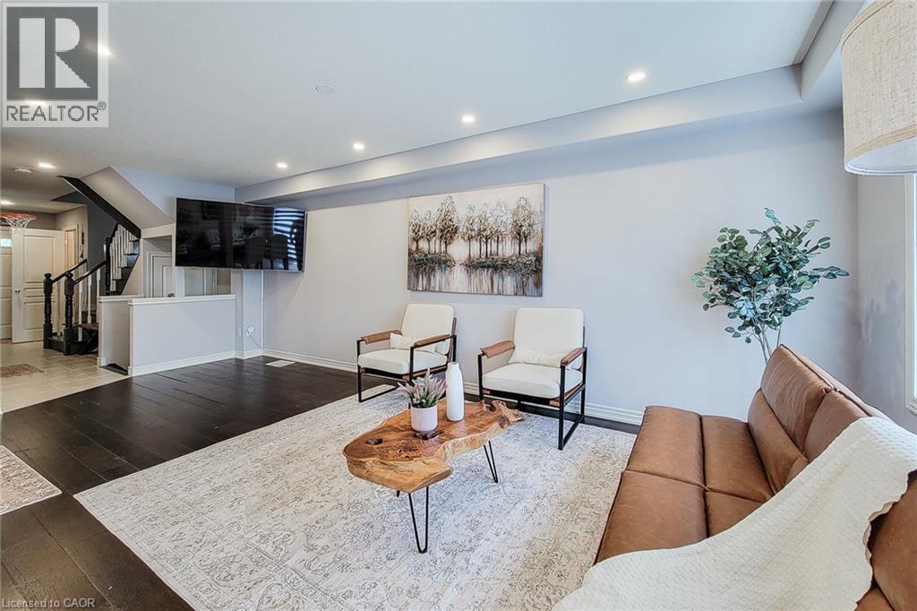 26 Magnificent Way, Binbrook, ON - Indoor Photo Showing Living Room