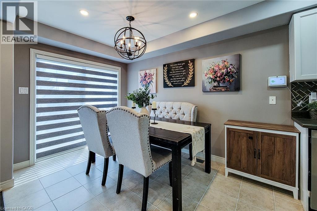 26 Magnificent Way, Binbrook, ON - Indoor Photo Showing Dining Room