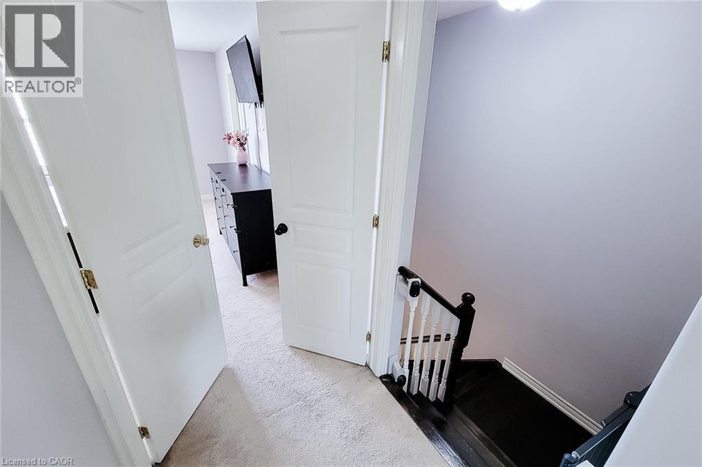26 Magnificent Way, Binbrook, ON - Indoor Photo Showing Other Room