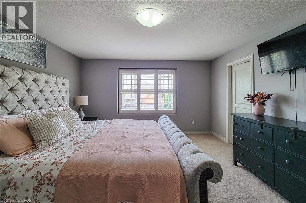 26 Magnificent Way, Binbrook, ON - Indoor Photo Showing Bedroom