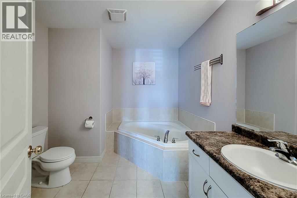 26 Magnificent Way, Binbrook, ON - Indoor Photo Showing Bathroom