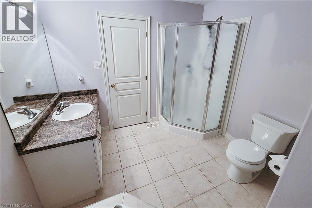 26 Magnificent Way, Binbrook, ON - Indoor Photo Showing Bathroom