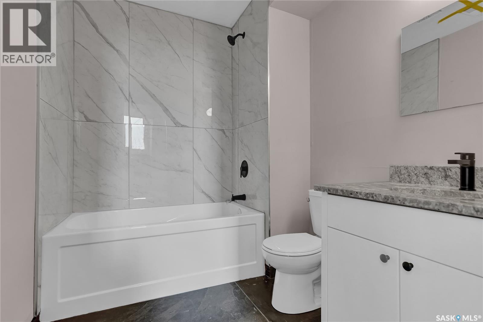 1426 Southam Street, Regina, SK - Indoor Photo Showing Bathroom