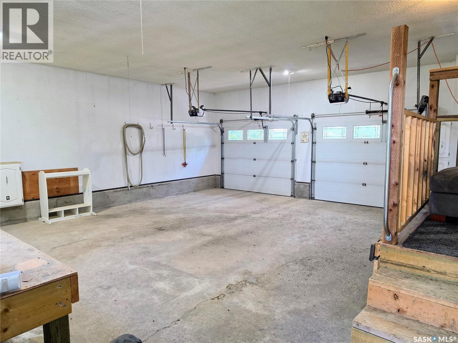 508 Mayer Street, Bruno, SK - Indoor Photo Showing Garage