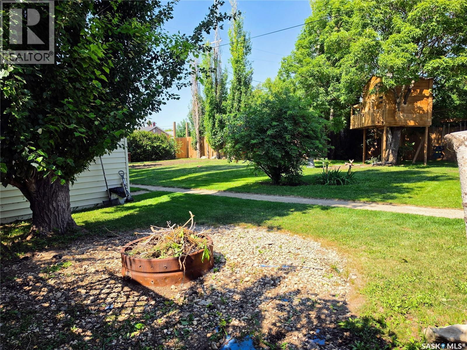 508 Mayer Street, Bruno, SK - Outdoor