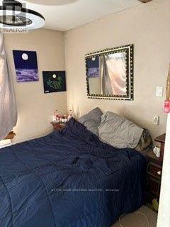 1136 Brydges Street, London East (East M), ON - Indoor Photo Showing Bedroom