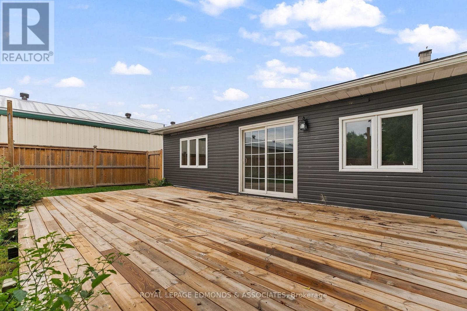 311 Julien Street, Pembroke, ON - Outdoor With Deck Patio Veranda With Exterior