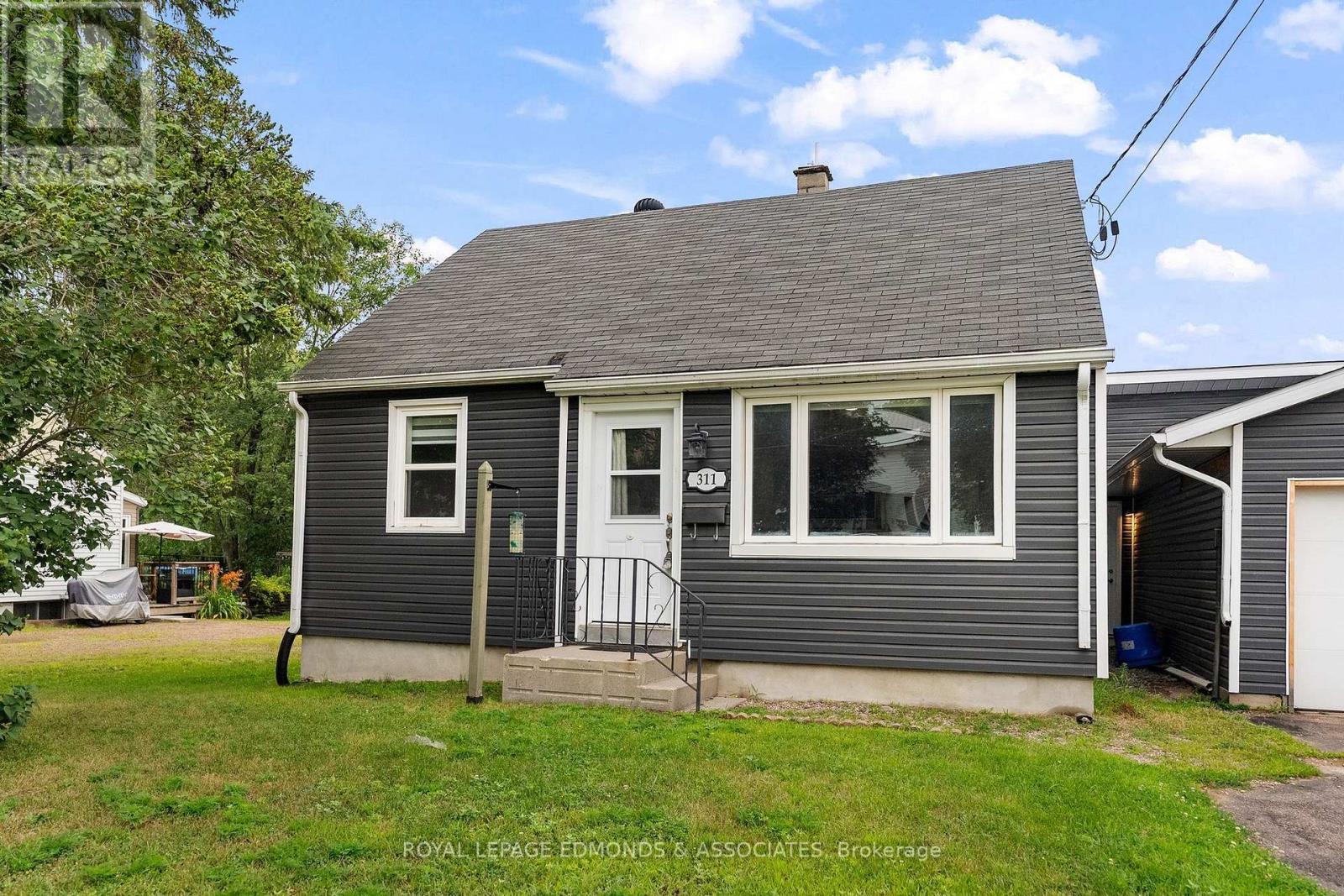 311 Julien Street, Pembroke, ON - Outdoor