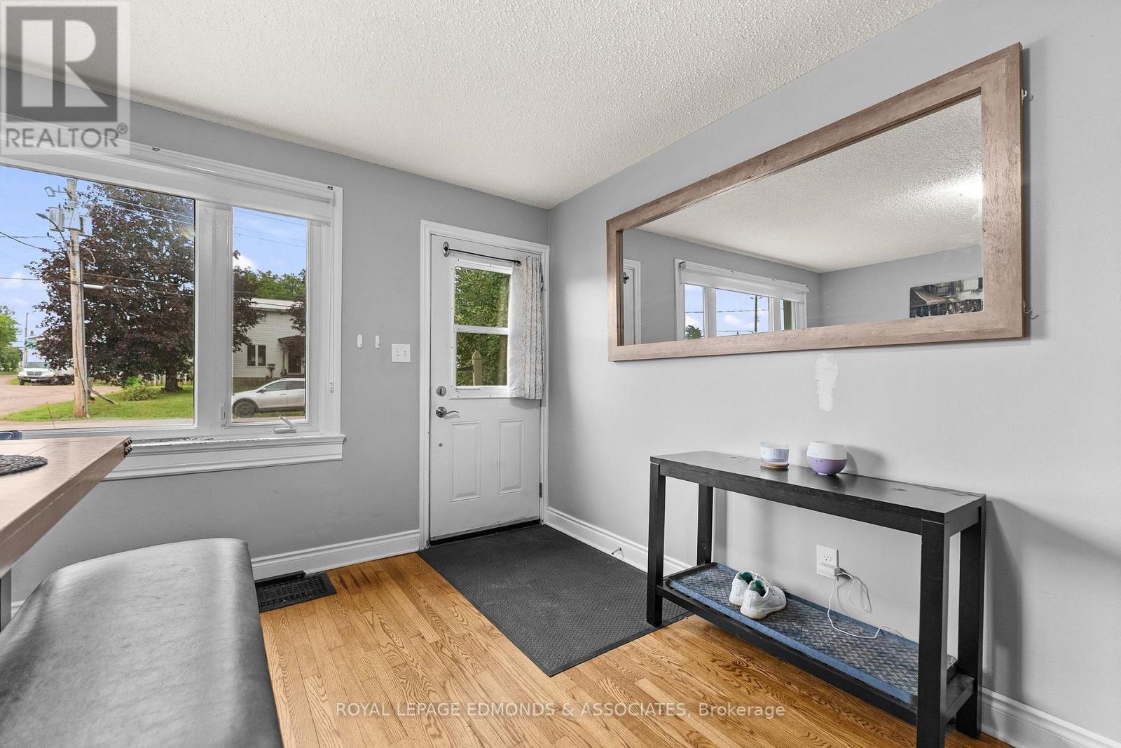 311 Julien Street, Pembroke, ON - Indoor Photo Showing Other Room