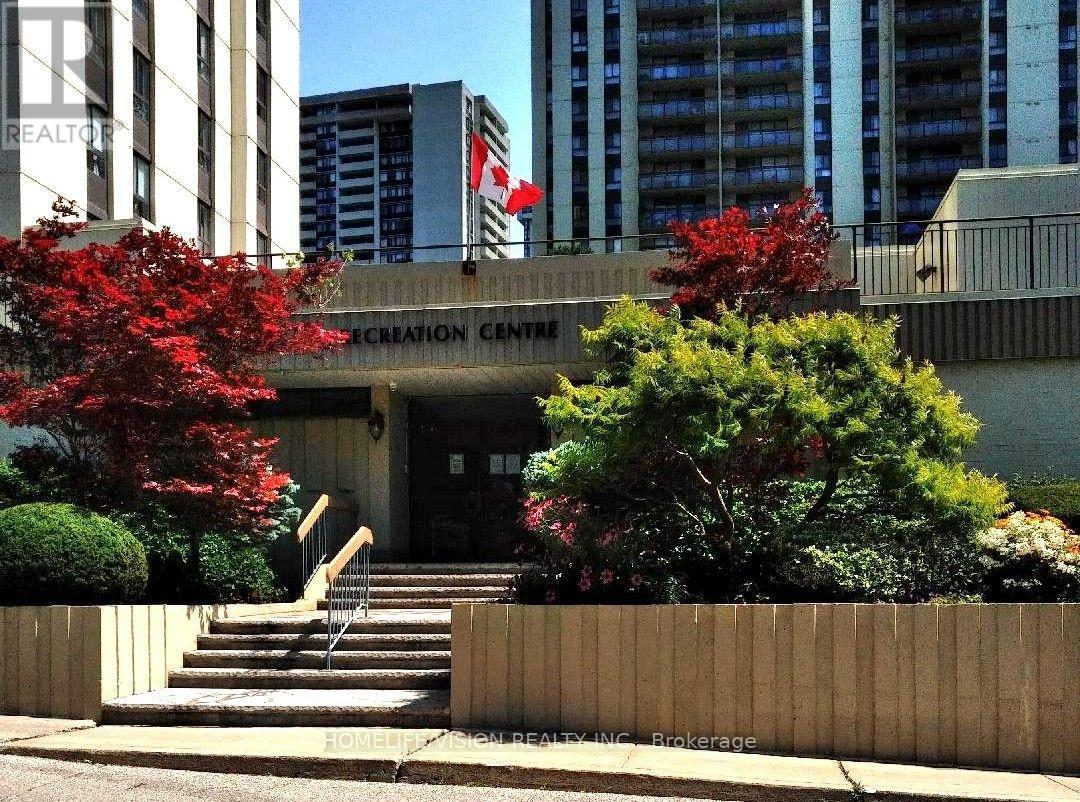 1009 - 177 Linus Road, Toronto, ON - Outdoor